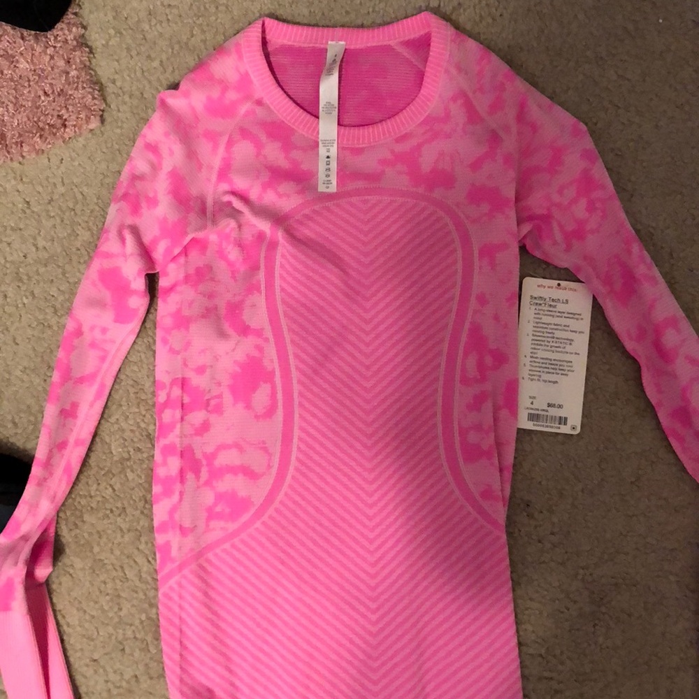 Pink long sleeve lulu lemon LS Crew fleur